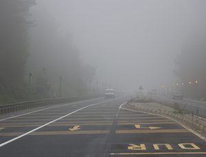 Yola çıkacaklar dikkat! Bolu Dağı’nda yoğun sis