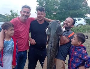 8 yaşında 20 kiloluk balık tutarak rekor kırdı