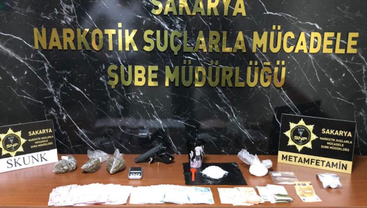 Sakarya’da uyuşturucu operasyonu: 4 gözaltı
