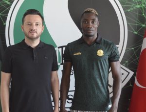 Sakaryaspor, Patrick Banza ile sözleşme imzaladı