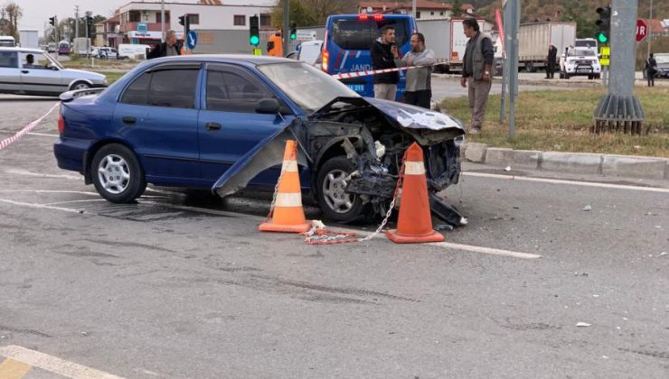 3 aracın karıştığı kazada 1 kişi hayatını kaybetti